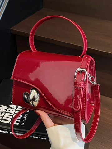 Damen Mode Lackleder Kleine Quadratische Handtasche Mit Silberner Herzschnalle Pendeln Umhängetasche PU Leder Griff Tasche