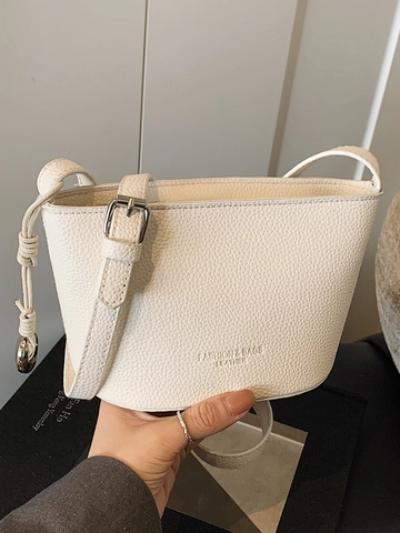 Borsa a Secchiello da Donna alla Moda in Pelle PU con Motivo Litchi Semplice Borsa a Tracolla Versatile con Ciondolo a Cuore Uso Quotidiano