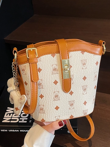 Sac Seau Imprimé Mode Femme Design de Niche Sac à Bandoulière en Cuir PU Avec Pendentif Ours Élégant Décontracté