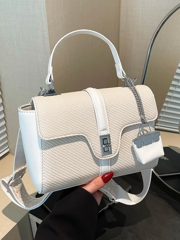 Urban Chic PU Leather Small Square Bag For Women With Woven Texture Wide Patterned Strap And Mini Charm Pendant High Quality Commuter Crossbody Handbag