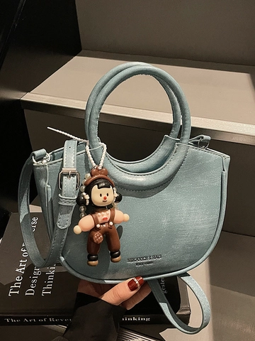 Koreaanse Stijl PU Leer Kleine Mand Handtas Voor Vrouwen Lente Halve Maan Emmer Tas Met Hanger Schouder Crossbody Tas