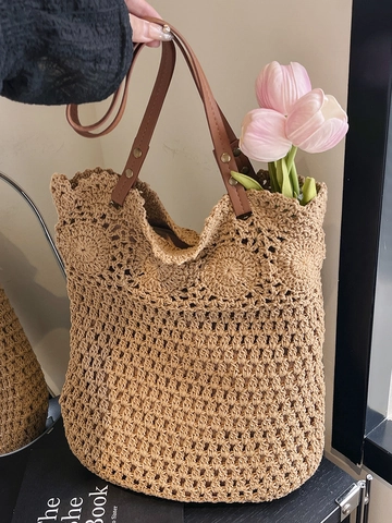 Women Large Capacity Straw Woven Tote Bag Hollow Floral Crochet Shoulder Bag Bohemian Summer Beach Vacation Handbag