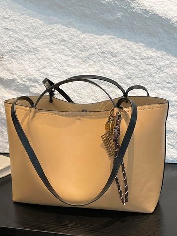 Women Large Capacity Tote Bag Urban Minimalist PU Leather Shoulder Bag Fashion Commuter Underarm Handbag With Decorative Pendant