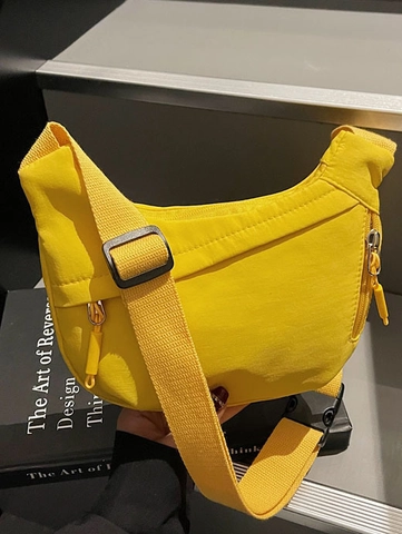 Borsa a Mezzaluna in Nylon Minimalista per Donna Borsa a Tracolla a Forma di Dumpling a Grande Capacità Tracolla Regolabile