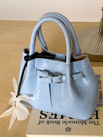 Women's PU Leather Bucket Bag Chic Crocodile Embossed Pattern With Flower Charm Shoulder Crossbody Handbag For Daily Travel