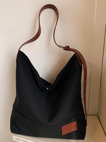 Sac Fourre-Tout en Toile pour Femmes Grande Capacité Sac à Épaule Minimaliste Décontracté Sac à Main Urbain Avec Patch en Cuir