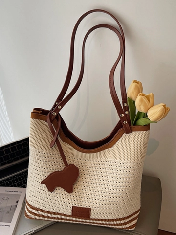 Women Large Capacity Knit Tote Bag Contrast Color Crochet Shoulder Bag With Animal Charm Casual Beach Bag Summer Handbag