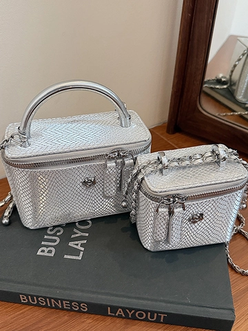 Dames Trendy Zilveren PU Vanity Case Schoudertas Camellia Bloem Metalen Ketting Crossbody Tas Slangen Luipaardpatroon Niche Ontwerp Box Tas