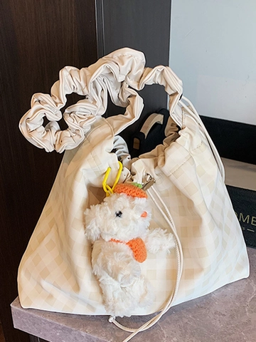 Damen Casual Karo Umhängetasche Große Kapazität PU Leder Kordelzug Eimer Tasche Mit Plüsch Anhänger Für Studenten
