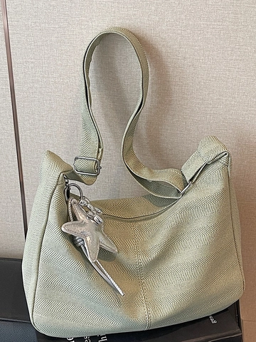 Bolso Hobo de Lona Minimalista Urbano para Mujer Color Sólido Gran Capacidad Bolso de Hombro Con Colgante de Estrella Bolso Diario Versátil