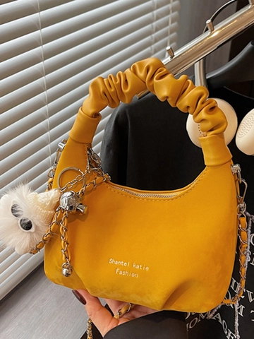 Sac Nuage en Cuir PU Minimaliste Femmes Sac à Épaule avec Poignée Plissée Chaîne en Métal et Charme en Peluche Sac Hobo