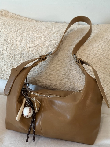 Retro Solid Color PU Leather Hobo Bag For Women 2025 Summer Preppy Style Large Capacity Shoulder Bag With Baseball Charm