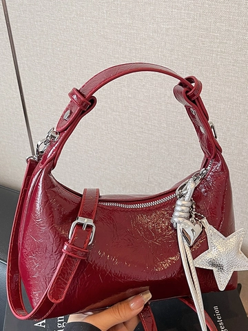 Mode Glänzende PU Leder Unterarmtasche Für Damen Falten-Textur Hobo Schultertasche Mit Stern Herz Anhänger Lässige Pendler Handtasche