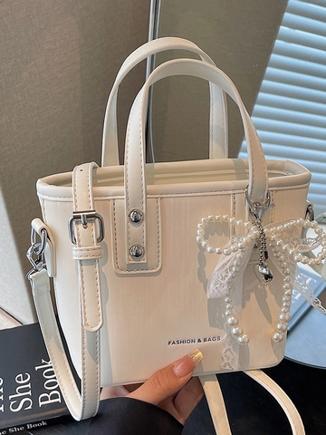 Bolso Bombonera de Cuero PU Texturizado a la Moda para Mujer Rayas Verticales Simples Urbanas Bolso de Hombro con Colgante de Perla Artificial