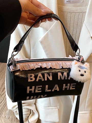 Bolso de Hombro Cilíndrico de Cuero PU para Mujer Vintage Dulce Volantes Impresión de Letras Bolso Bandolera Con Llavero Peluche