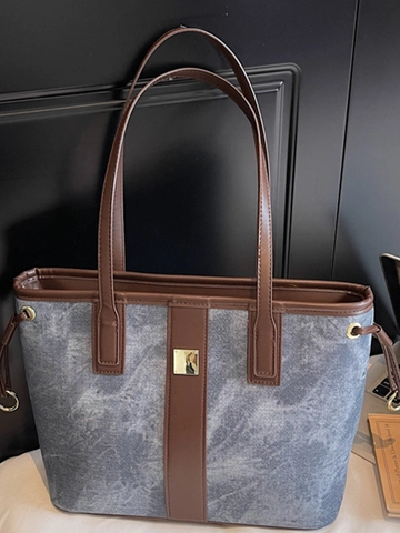 Large Capacity PU Leather Tote Bag For Women Minimalist Shoulder Bag Urban Fashion Handbag With Metal Square Buckle