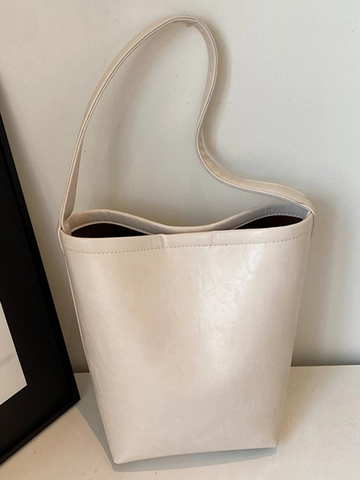 Large Capacity PU Leather Bucket Bag For Women Trendy Commuter Shoulder Bag Elegant Solid Color Handbag With Pendant