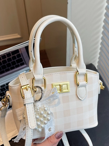 Women Plaid Shoulder Bag PU Leather Checkered Crossbody Handbag Minimalist Fashion Top Handle Bag With Heart Pendant