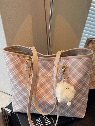 Grote Capaciteit Ruitjes Tote Bag Voor Vrouwen 2025 Herfst Nieuwe Koreaanse Stijl PU Lederen Schoudertas Woon-werkverkeer Tas Met Pluche Hanger