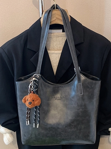 Bolso Tote de Cuero PU de Gran Capacidad para Mujer Bolso de Hombro Retro Urbano Con Colgante de Oso Bolso de Mano de Color Sólido