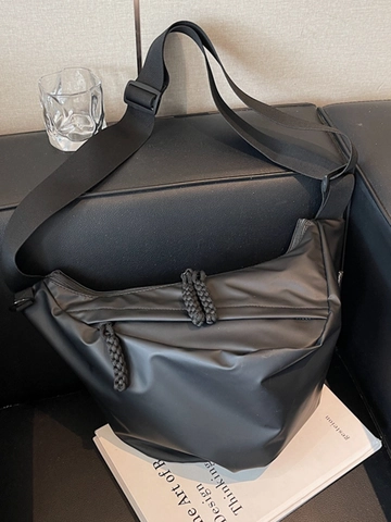 Women Large Capacity Shoulder Bag Nylon Fabric Crescent Moon Messenger Bag Casual Fashion Commute Solid Color Crossbody Bag