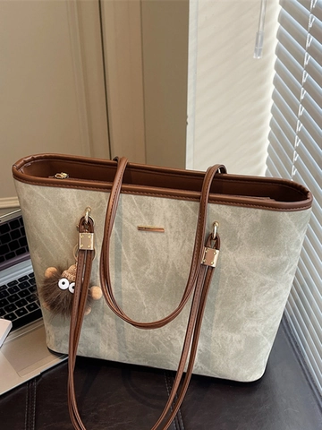 Grand Sac Fourre-tout en Cuir PU pour Femmes Sac à Bandoulière Texture Marbre Avec Pendentif Monstre en Peluche à la Mode
