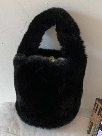 Chic Women Plush Faux Fur Bucket Bag Cute Soft Handbag Autumn Winter Fashion Solid Color Portable Pouch Shoulder Bag Daily Gift