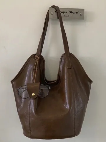 Große Kapazität PU Leder Tote Bag Für Damen Retro Einfache Umhängetasche Mit Taschenanhänger Achselhöhle Wasserbeutel Für Pendeln Reise