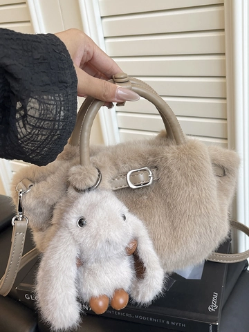 2025 Borsa a Mano in Peluche da Donna con Simpatico Ciondolo a Forma di Coniglio Borsa a Secchiello in Morbida Pelliccia Sintetica Borsa a Tracolla Invernale