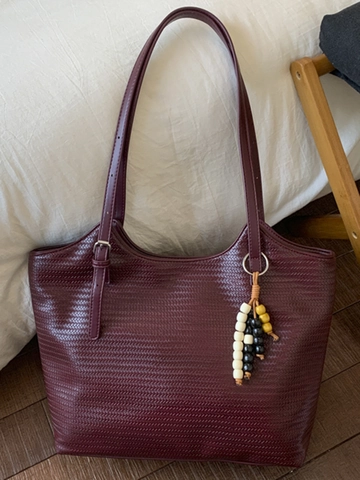 Vintage Große Kapazität Gewebte Tote Bag Für Damen PU Leder Minimalistische Schultertasche Pendler Handtasche Mit Perlenanhänger