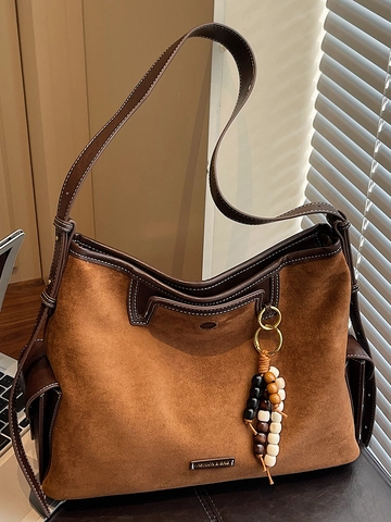 Borsa a Spalla Vintage in Camoscio da Donna Cuciture a Contrasto Grande Capacità Tote Bag Con Ciondolo Perline Pendolare