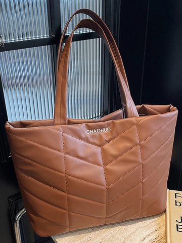 Korean Style Quilted PU Leather Tote Bag Large Capacity Commuter Shoulder Bag Solid Color Chevron Handbag For Women