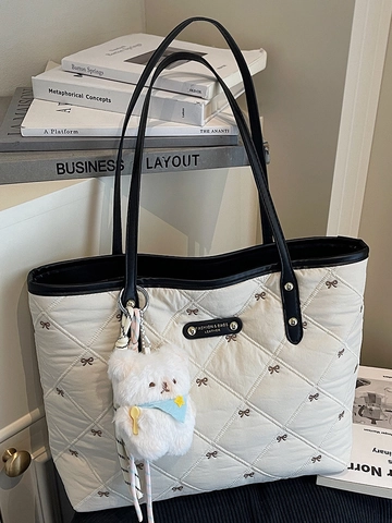 Grand Sac à Main Matelassé Style Coréen pour Femmes Grande Capacité Broderie de Nœud à Losanges Sac à Épaule Avec Porte-Clés Ours