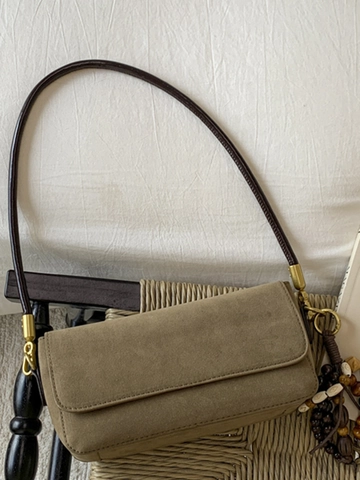 Minimalist Suede Underarm Bag For Women Retro Solid Color Shoulder Bag With Beaded Pendant Fashion Baguette Bag Evening Bag