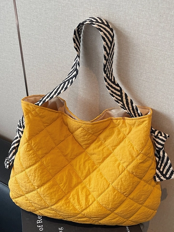 Large Capacity Women Quilted Tote Bag Urban Minimalist Polyester Shoulder Bag With Striped Strap Fashion Puffy Hobo Bag