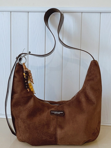 Borsa a Spalla Hobo da Donna di Grande Capacità in Finta Pelle Scamosciata Borsa a Tracolla in Pelle PU Con Ciondolo in Perle di Legno