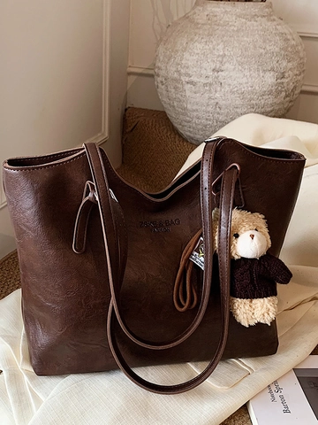 Vintage Large Capacity PU Leather Tote Bag For Women Autumn Stitching Shoulder Bag With Cute Bear Charm Commuter Handbag