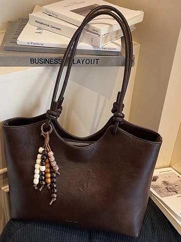 Bolso Tote de Cuero PU Vintage de Gran Capacidad para Mujer Bolso de Hombro Urbano Simple Con Amuleto de Cuentas de Madera