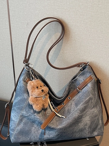 Sac Fourre-tout Vintage en Cuir PU de Grande Capacité pour Femmes Sac à Bandoulière Minimaliste Avec Pendentif en Peluche