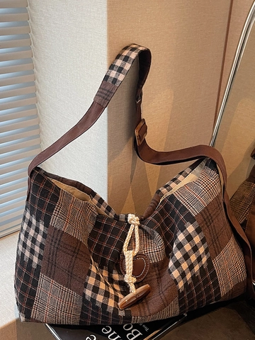 Vintage Women Plaid Patchwork Tote Bag Large Capacity Woolen Shoulder Bag With Toggle Buckle Drawstring Daily Commuter Handbag
