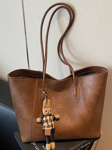Borsa Tote in Pelle PU da Donna di Grande Capacità Borsa a Spalla Casual Urbana Minimalista con Ciondolo a Coniglio