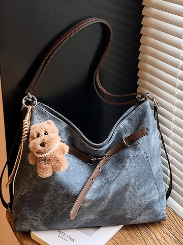 Grand Sac Fourre-Tout en Cuir PU pour Femmes Sac à Bandoulière Vintage Lavé Sac Hobo Décontracté Avec Pendentif Ours pour Travail Quotidien