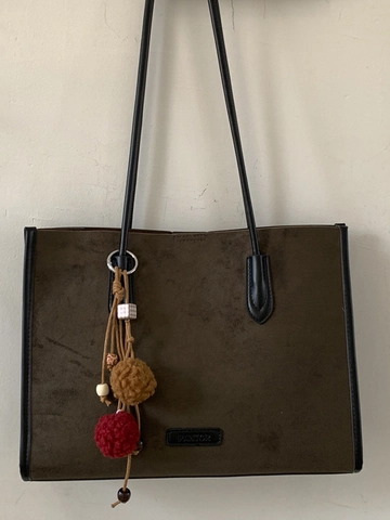 Vintage Große Kapazität PU Leder Tote Bag Für Damen Herbst Einfache Retro Umhängetasche Pendeln Handtasche Mit Anhänger