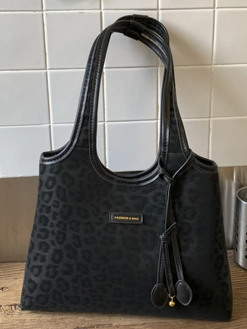 Women Leopard Print Tote Bag PU Leather Large Capacity Shoulder Bag Casual Commuter Handbag With Tassel Decoration