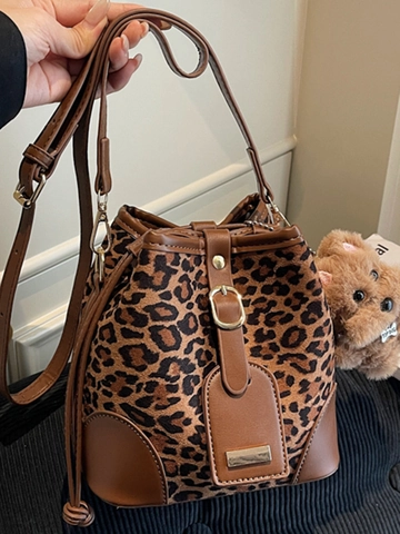 Bolso Cubo de Gamuza Sintética con Estampado de Leopardo Retro para Mujer Minimalista Urbano Bolso Bandolera con Peluche