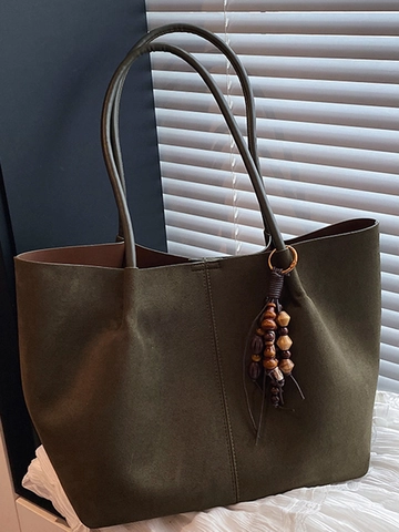 Large Capacity Suede Texture PU Tote Bag With Wood Bead Tassel Charm For Women Minimalist Commuter Shoulder Bag Fashion