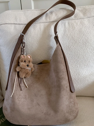 Borsa a Spalla Donna in PU di Grande Capacità Texture Scamosciata Hobo Tote Bag Con Ciondolo in Peluche Minimalista Retrò