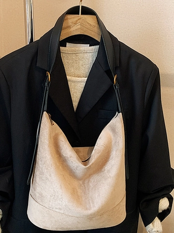 Große Kapazität PU Wildleder Beuteltasche Damen Retro Hobo Umhängetasche Casual Pendler Tote Mit Süßem Bärenanhänger