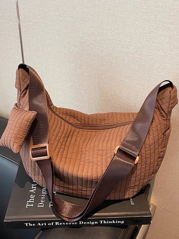 Bolso de Hombro Hobo Acolchado con Pliegues para Mujer Estilo Coreano Gran Capacidad Ligero Bolso Dumpling Casual