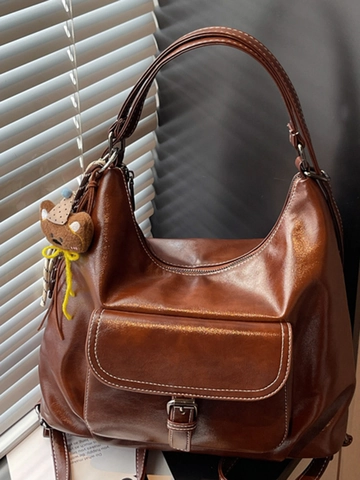 Vintage PU Leder Hobo Umhängetasche Für Damen Große Kapazität Tragetasche Mit Bärenanhänger Kontrastnähte Retro Casual Handtasche